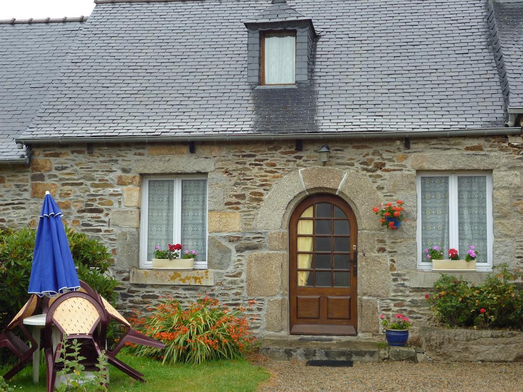 Les Gites De Kerroyal Garlan Room photo