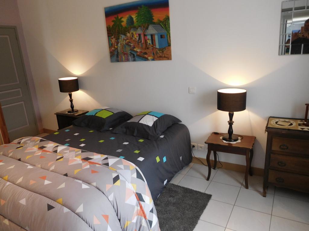 Les Gites De Kerroyal Garlan Exterior photo